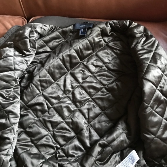 Bomber Jacket - Picture 5 of 6